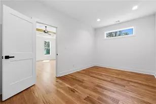 1696 Dunwoody Pl, Atlanta, GA 30324 - Photo 43