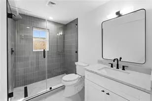 1696 Dunwoody Pl, Atlanta, GA 30324 - Photo 21