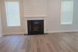 887 Bessie Ct, Loganville, GA 30052 - Photo 5