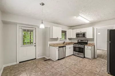 3985 Lookout Point Drive, Marietta, GA 30066 - Photo 7