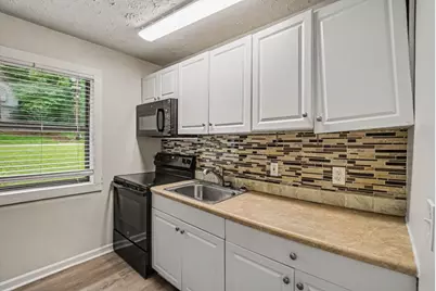 3985 Lookout Point Drive, Marietta, GA 30066 - Photo 21
