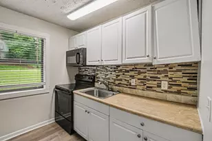3985 Lookout Point Dr, Marietta, GA 30066 - Photo 21