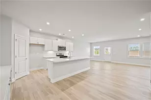 388 Capri Ct, McDonough, GA 30252 - Photo 3