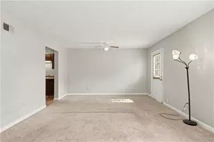 2637 Lantern Ln, Atlanta, GA 30349 - Photo 7
