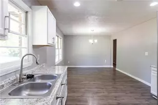 908 E Marable St, Monroe, GA 30656 - Photo 9