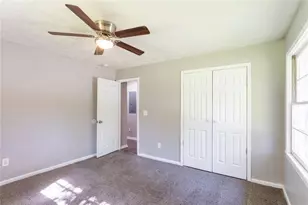 908 E Marable St, Monroe, GA 30656 - Photo 13