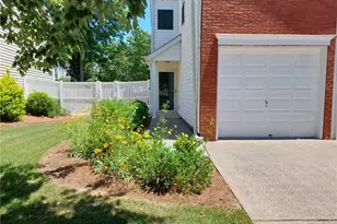 13361 Harpley Ct, Alpharetta, GA 30004 - Photo 3