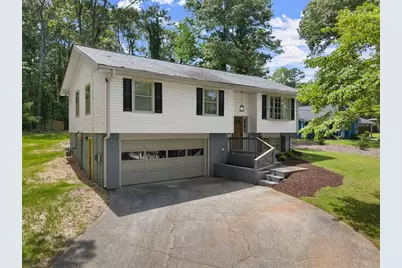 6262 Laurel Wood Trail, Flowery Branch, GA 30542 - Photo 1