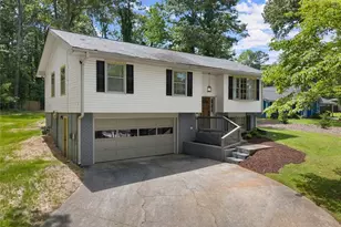 6262 Laurel Wood Trail, Flowery Branch, GA 30542 - Photo 1