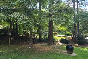 102 Thomas Dr, Dallas, GA 30157 - Photo 3