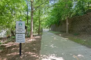 1910 Bay Line Ln, Atlanta, GA 30318 - Photo 37
