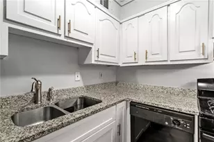 120 Biscayne Dr NW, Atlanta, GA 30309 - Photo 9