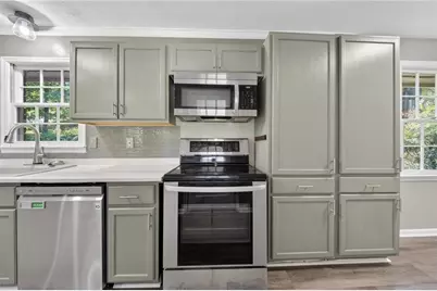 3670 Windy Hill Drive, Gainesville, GA 30504 - Photo 13