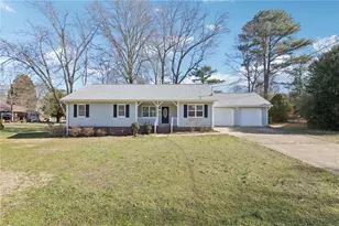 125 Sweet Bay Ln, Carrollton, GA 30116 - Photo 1