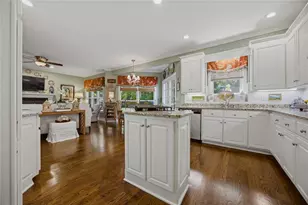 101 Oakwood Hills Dr, Suwanee, GA 30518 - Photo 9