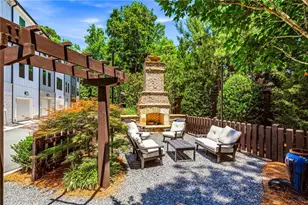 4456 Dalston Dr NE, Atlanta, GA 30342 - Photo 21