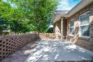 235 Villa Park Cir, Stone Mountain, GA 30087 - Photo 5