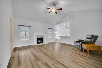 817 Hidden Hollow Circle, Commerce, GA 30529 - Photo 7