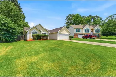 10586 Aspenwood Court, Jonesboro, GA 30238 - Photo 3