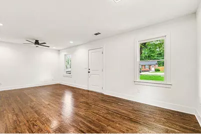 987 Lawton Street SW, Atlanta, GA 30310 - Photo 5