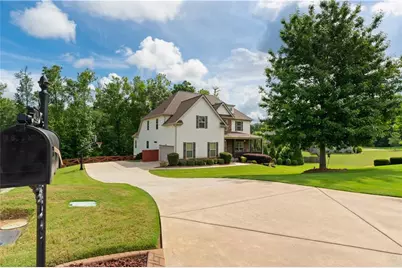 215 Northgate Preserve Drive, Newnan, GA 30265 - Photo 3
