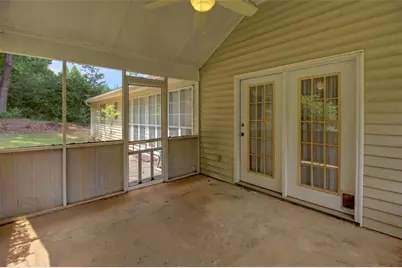 195 Manor Oak Drive, Covington, GA 30014 - Photo 17