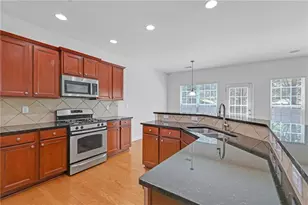 5608 Avonley Creek Dr, Buford, GA 30518 - Photo 5