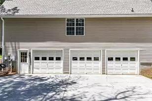 24 Walnut Ln NE, Cartersville, GA 30121 - Photo 3