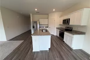 303 Hyde Pk, Winder, GA 30680 - Photo 7