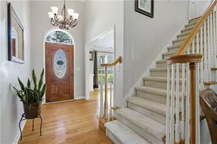 945 Fox Meadow Ln, Lawrenceville, GA 30043 - Photo 5