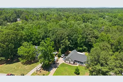 408 Strathmore Drive, Sharpsburg, GA 30277 - Photo 43