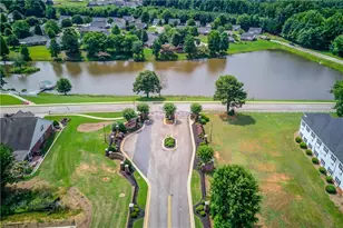 69 Clubhouse Dr, Jefferson, GA 30549 - Photo 35