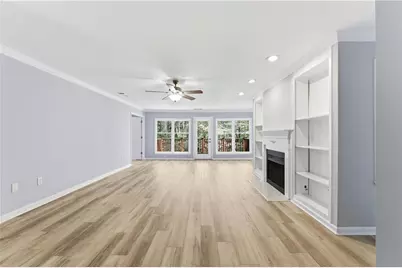 33 Plantation Drive NE #B, Atlanta, GA 30324 - Photo 3