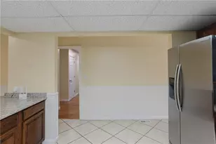 370 Darren Dr, Fayetteville, GA 30215 - Photo 7