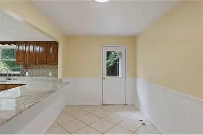 370 Darren Drive, Fayetteville, GA 30215 - Photo 9