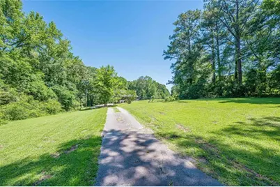 1233 Pebblebrook Road SE, Mableton, GA 30126 - Photo 9