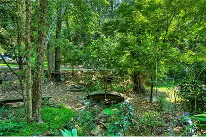 2742 Cliffview Drive SW, Lilburn, GA 30047 - Photo 29