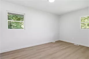 8399 Attleboro Dr, Jonesboro, GA 30238 - Photo 11
