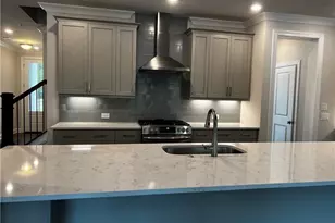 529 Clover Ln, Alpharetta, GA 30009 - Photo 7