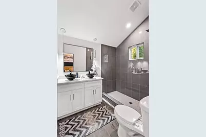 1111 Hillcrest Drive SE, Atlanta, GA 30316 - Photo 9