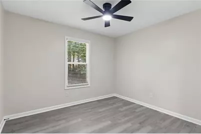 708 Greenhedge Drive, Stone Mountain, GA 30088 - Photo 21