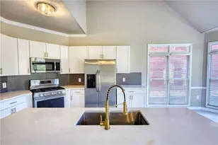 2111 Highland Club Dr, Conyers, GA 30013 - Photo 7