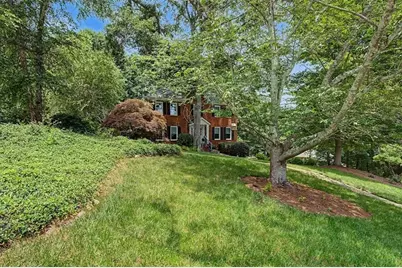 5240 Shasta Way, Marietta, GA 30062 - Photo 3