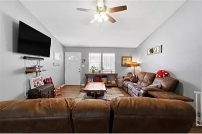 328 Highland Estate, Commerce, GA 30529 - Photo 5