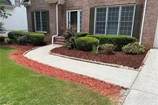 2051 Sugar Valley Ln, Lawrenceville, GA 30043 - Photo 5