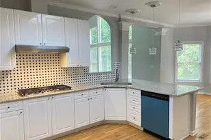 2051 Sugar Valley Ln, Lawrenceville, GA 30043 - Photo 15