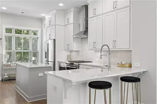 4302 Parkside Pl, Atlanta, GA 30342 - Photo 7