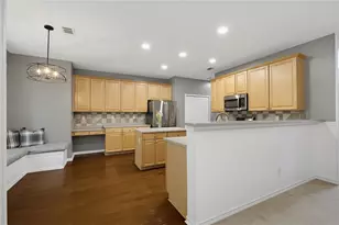 320 Hillside Manor Dr, Sugar Hill, GA 30518 - Photo 11