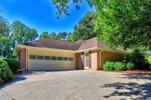 215 Hidden Meadow Dr, Alpharetta, GA 30004 - Photo 35