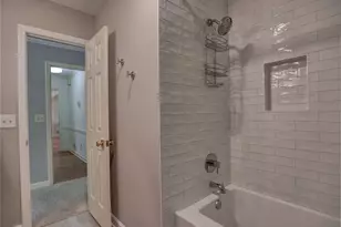 215 Hidden Meadow Dr, Alpharetta, GA 30004 - Photo 25